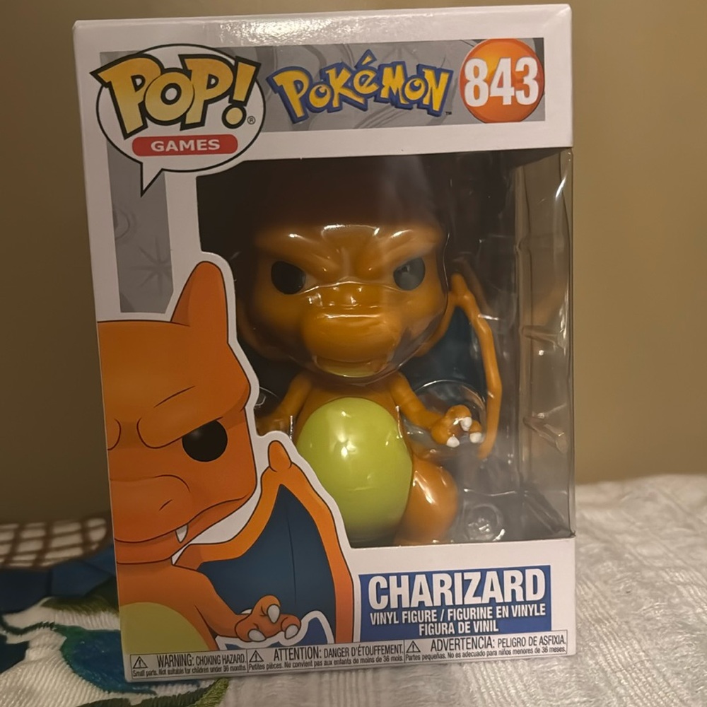 Funko pop Pokémon charizard #843